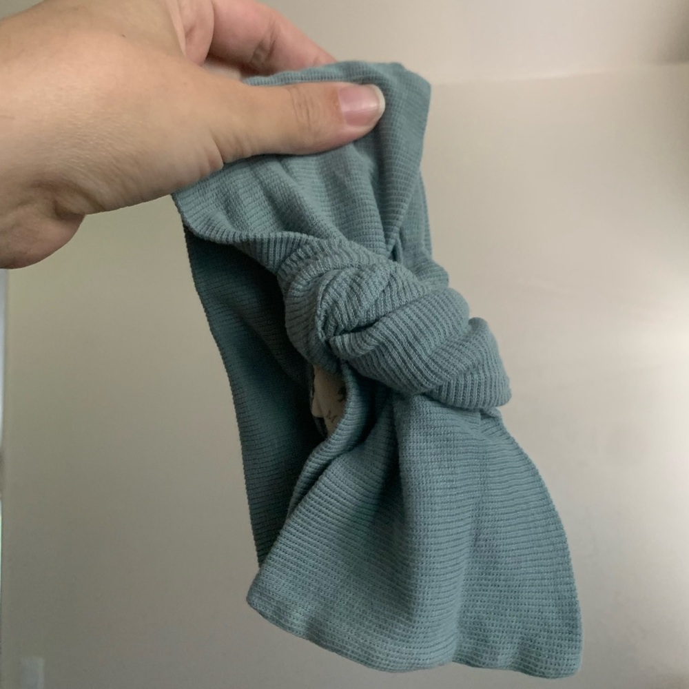 Kate Quinn headband